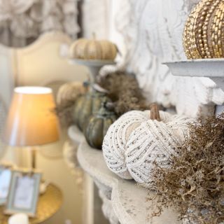 🍂 Jesenná poézia domova 🍂 Posledné dni boli v našom La Maisone v znamení naskladňovania, vybaľovania a dekorovania — a...